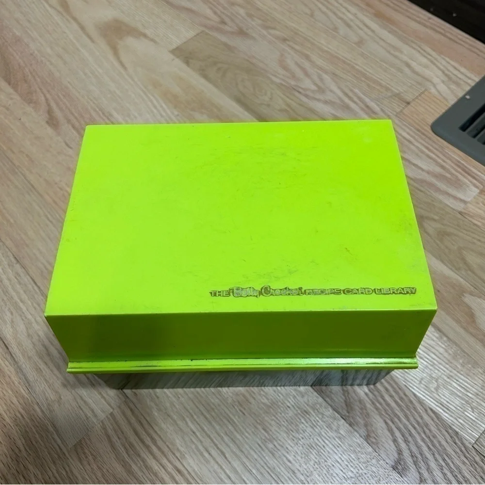 Vintage Betty Crocker Recipe Card Library Collection Lime Green Box Hand Written